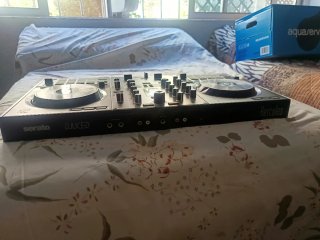 Controladora DJ Hercules Impulse 500