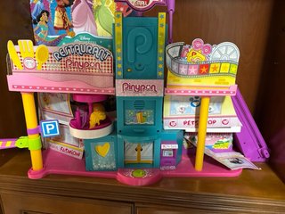 Centro Comercial Pinypon con Accesorios