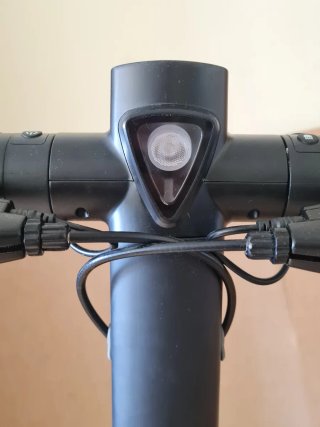 Patinete eléctrico Invicta con cesta
