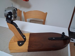 Tabla jamonera + cuchillos + guante