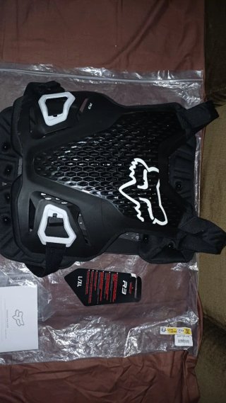 Protector Pecho Fox R3 Talla L/XL