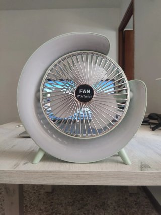 Ventilatore portatile ricaricabile rosa e argento