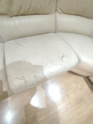 Sofá rinconera piel beig( urge venta )