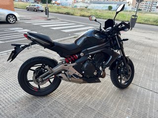 Kawasaki ER6N Negra