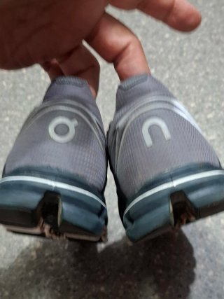 On Running scarpe da corsa 37