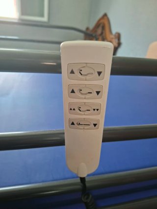 Cama articulada de carro con colchón anti-escaras