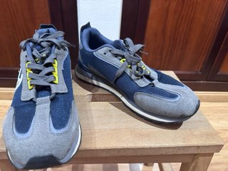 Zapatillas Alvaro Moreno casual azul y gris