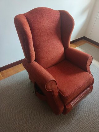 Sillón relax eléctrico tela naranja.