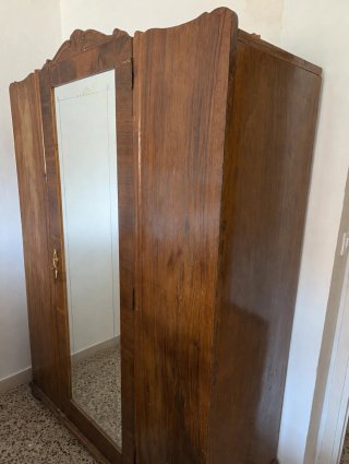 Regalo armario antiguo madera con espejo