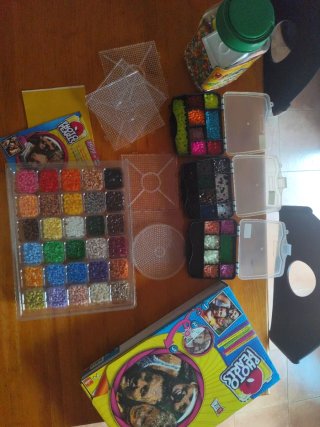 Lote de cuentas Hama y accesorios