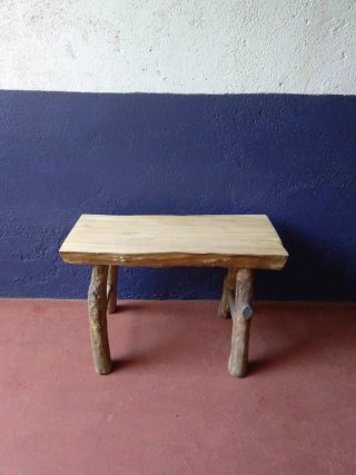 Banco de madera maciza rústico
