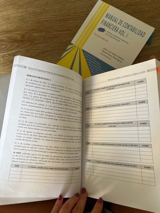 Manual de contabilidad financiera volumen 1.
