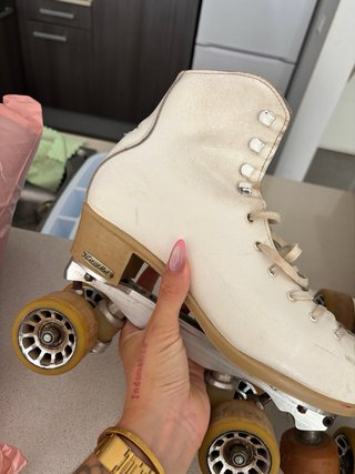 Patines de 4 ruedas blancos