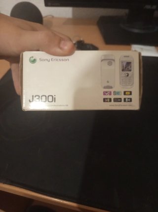 Sony Ericsson J300i Plata.