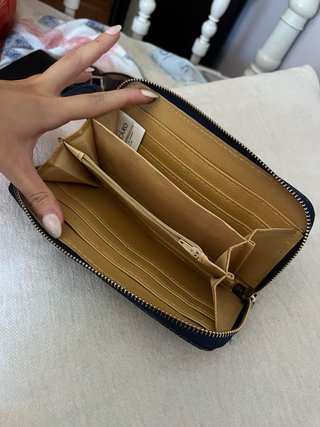 Cartera azul efecto cocodrilo