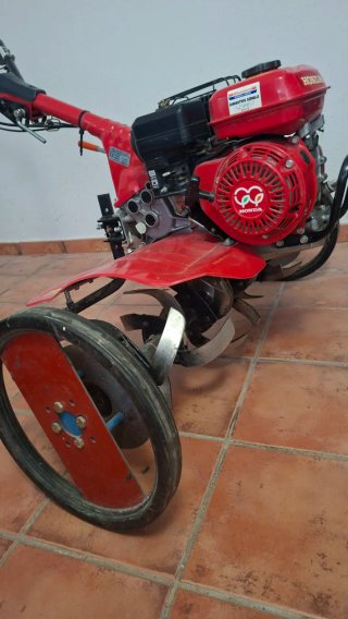 Motoazada Honda. Como nueva. Ocasión.