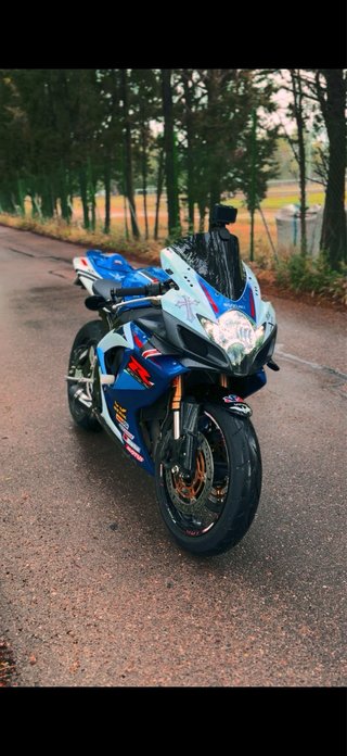 Suzuki GSXR 750 Sportbike Azul/Blanco