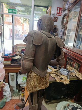 Armadura de caballero antigua principios siglo XX