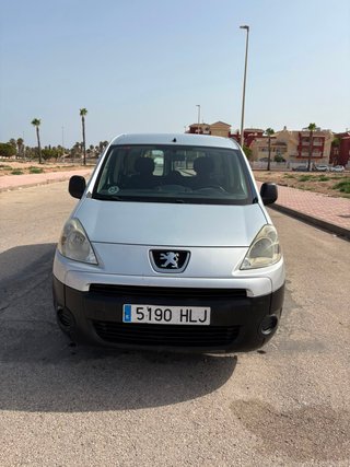 🚐 PEUGEOT PARTNER 1.6 HDi 92 CV – LISTA