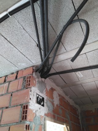 Instalaciones Eléctricas nuevas y reformas.