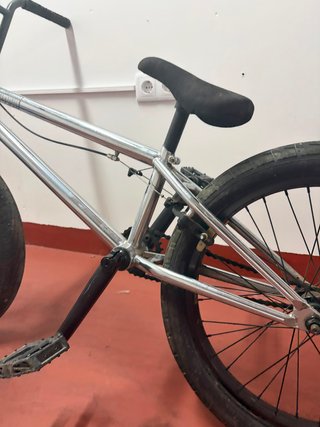 Bicicleta BMX Madmain plateada