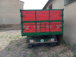 Remolque agrícola basculante 12 tm