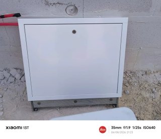 Caja y colectores suelo radiante