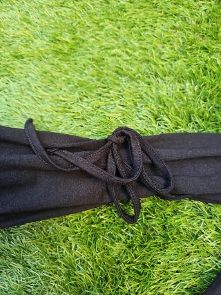Vestido recto negro mangas campana