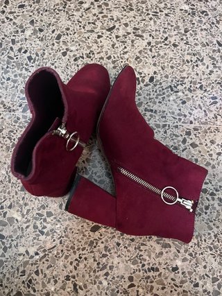 Botines granate ante tacón ancho