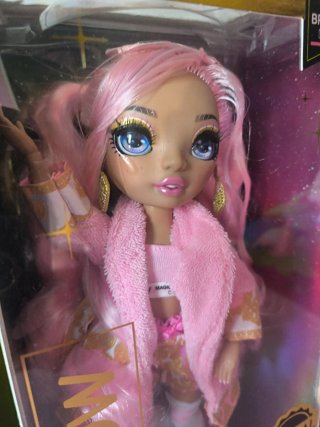 Muñeca Rainbow High Brianna Dulce