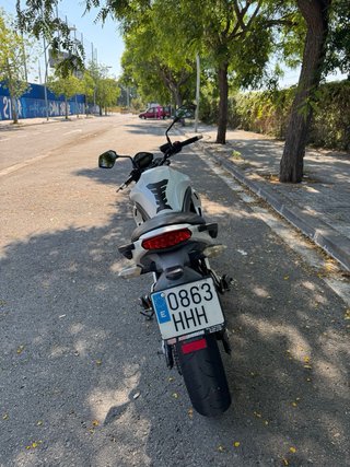 Kawasaki ER-6N Blanca 2011