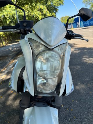Kawasaki ER-6N Blanca 2011