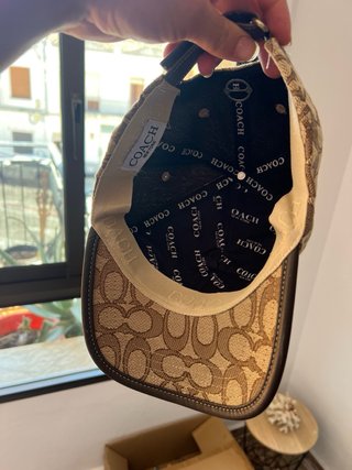 Gorra Coach Monogram Beige y Marrón