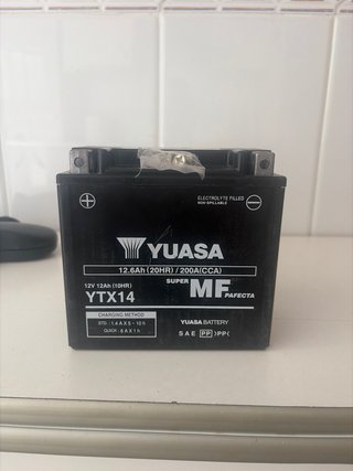 Batería Yuasa YTX14 12V 12Ah 200A CCA Nueva