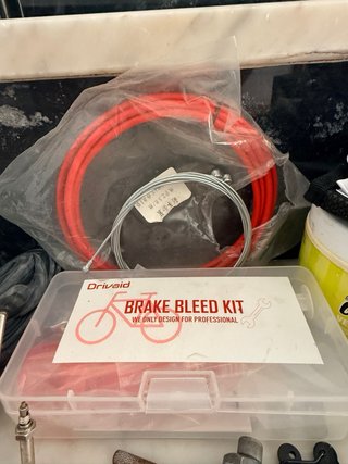 Kit Repuestos Bicicleta: Cámaras, Cables y Grasa