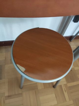 Mesa Cocina Extensible + 2 Sillas + Taburete