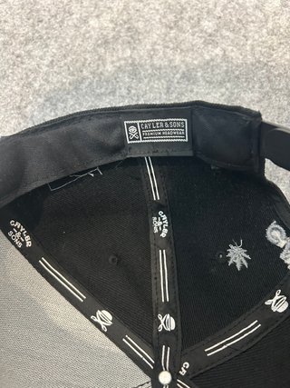 Gorra Amsterdam Flores Negra