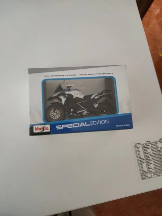 Maisto Special Edition Moto 1/18