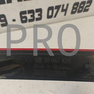 REFLECTOR TRASERO DERECHOOPEL ASTRA USADO 39047429