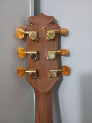 Guitarra Manuel Rodríguez Mod. Jumbo E Rio Exotic.
