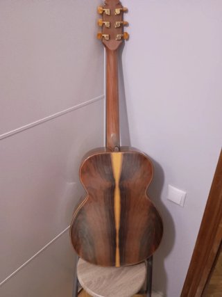 Guitarra Manuel Rodríguez Mod. Jumbo E Rio Exotic.