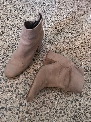 Botines ante beige/taupe tacón 37