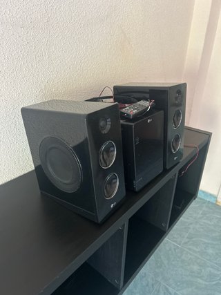 Equipo de música LG negro