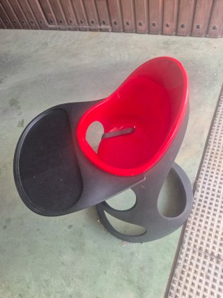 Trona de bebé roja