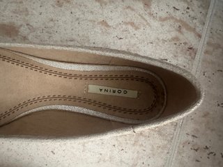 Zapatillas CORINA Beige y Dorado Talla 39