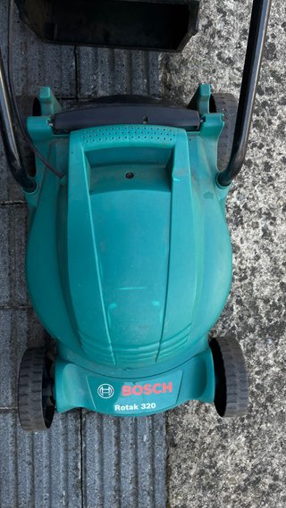 Cortacésped Eléctrico Bosch Rotak 320