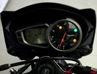 TRIUMPH STREET TRIPLE 660 S -A2-