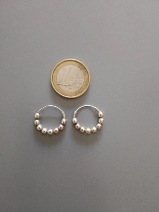 Aros de plata con bolitas