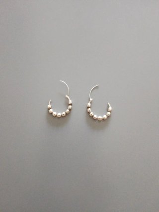 Aros de plata con bolitas