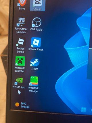 HP Victus Laptop + Accesorios